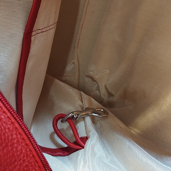 Sven Berkeley USA Red Leather Tote Bag - Picture 11 of 16